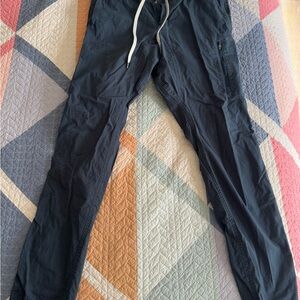 Men's Navy Vuori Rip-Stop Pants